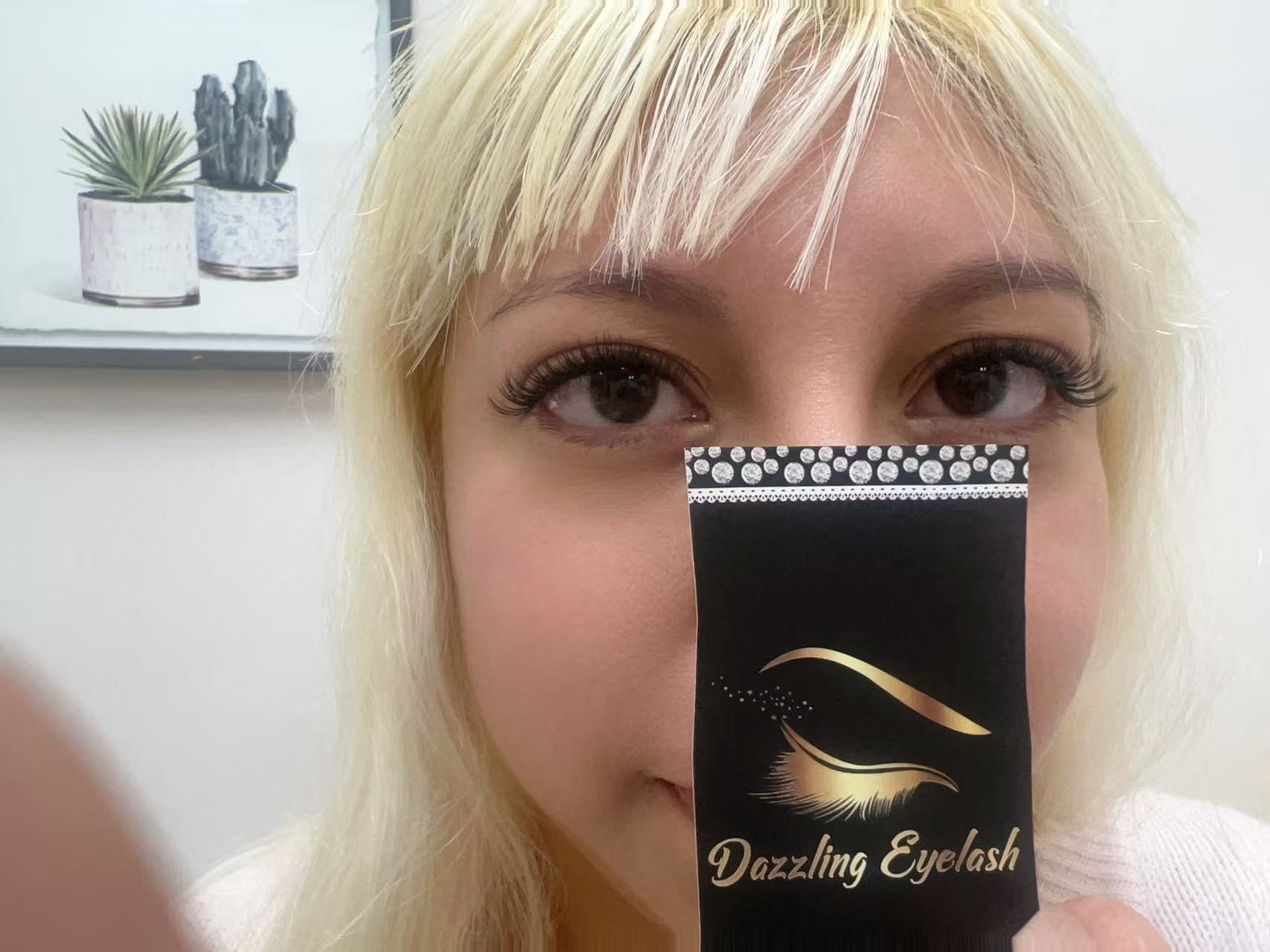 DAZZLING Eyelashes Extension gallery image